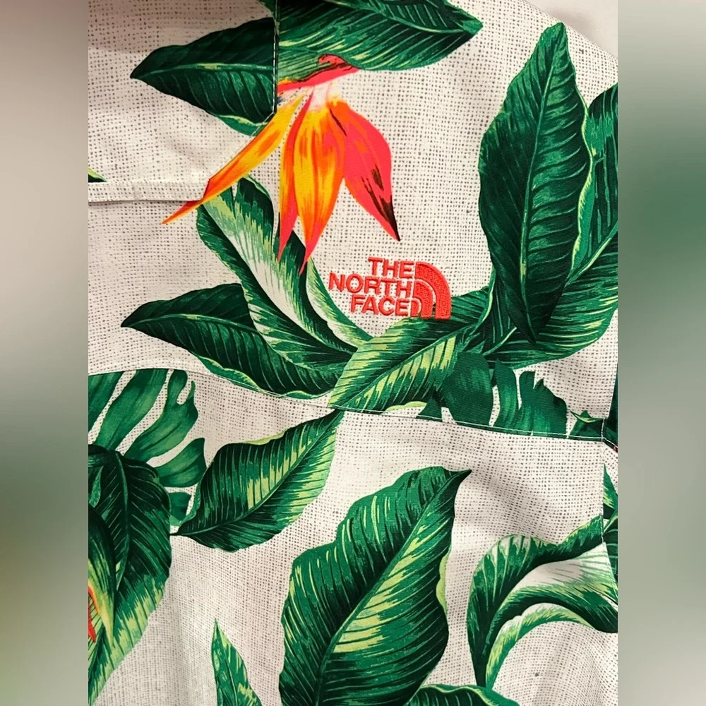The North Face Tropical Leaf Print jacket - Picture 3 of 7
